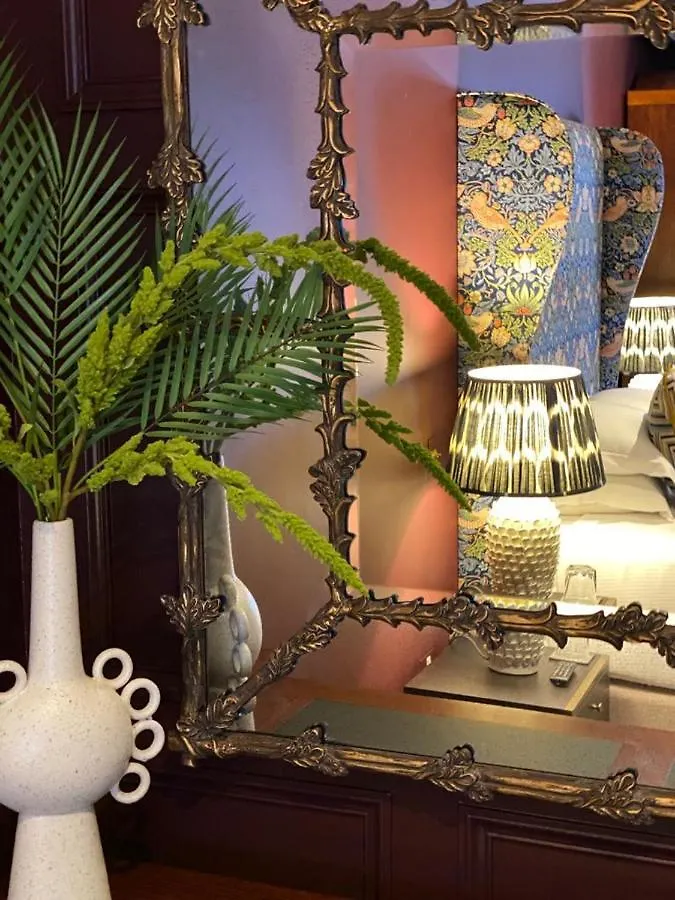 The Raeburn Hotel Edinburgh 4*,  United Kingdom