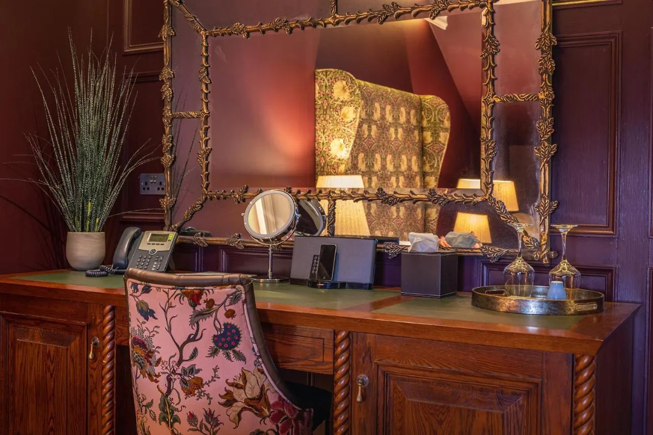 The Raeburn Hotel Edinburgh 4*,